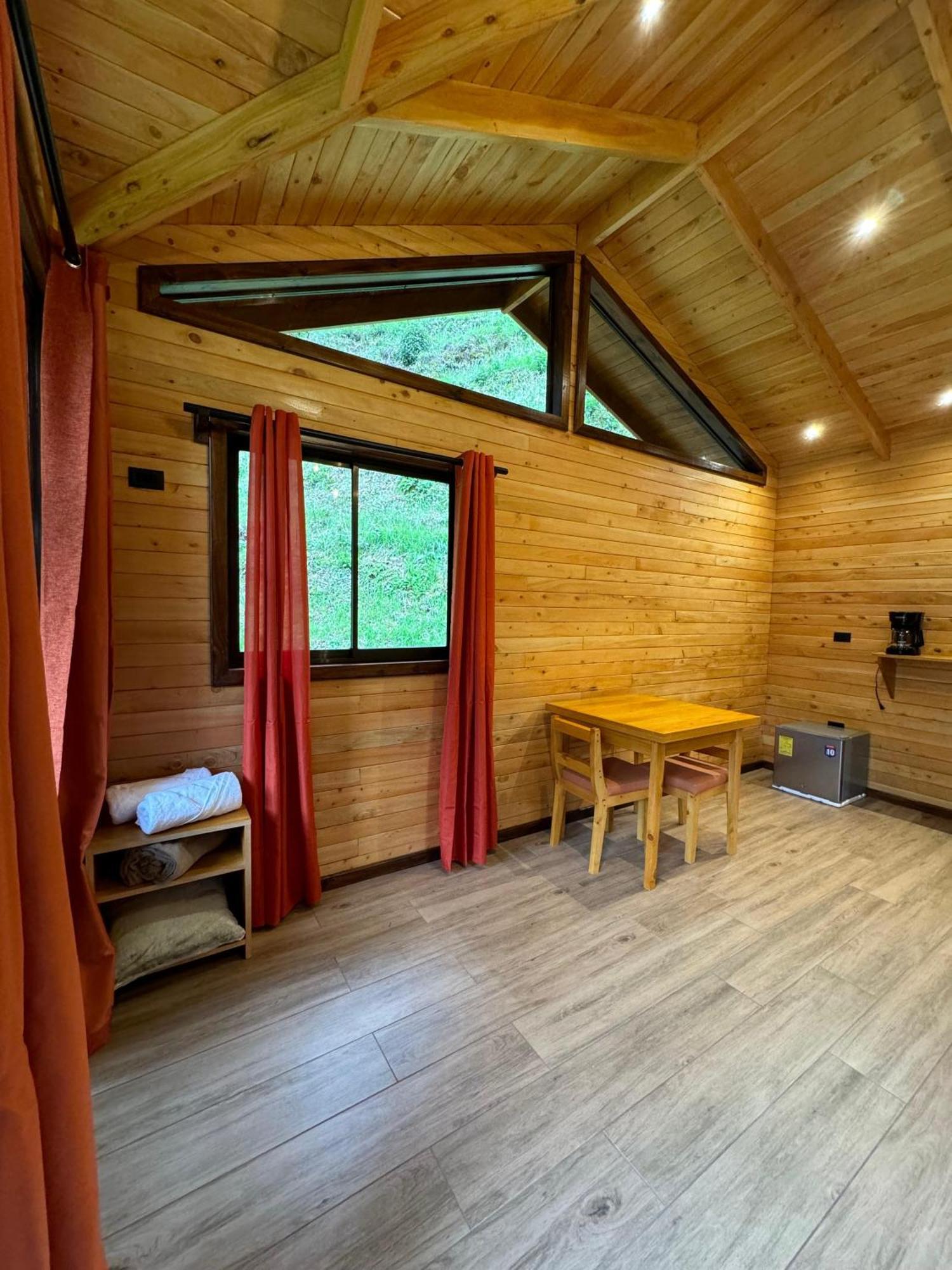 Entre Arboles Lodge Сан-Херардо-де-Дота Экстерьер фото