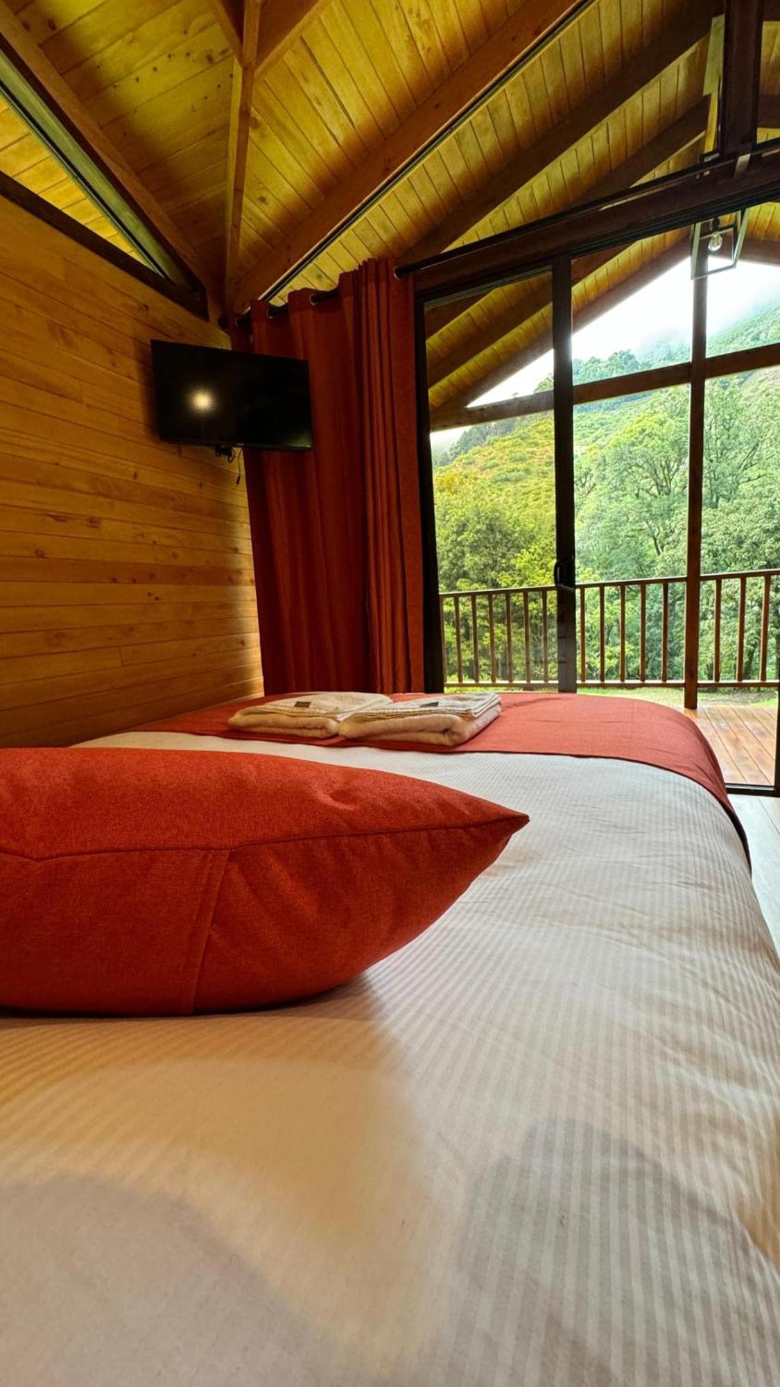 Entre Arboles Lodge Сан-Херардо-де-Дота Экстерьер фото